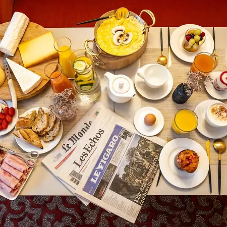 Hotel Foch 4*