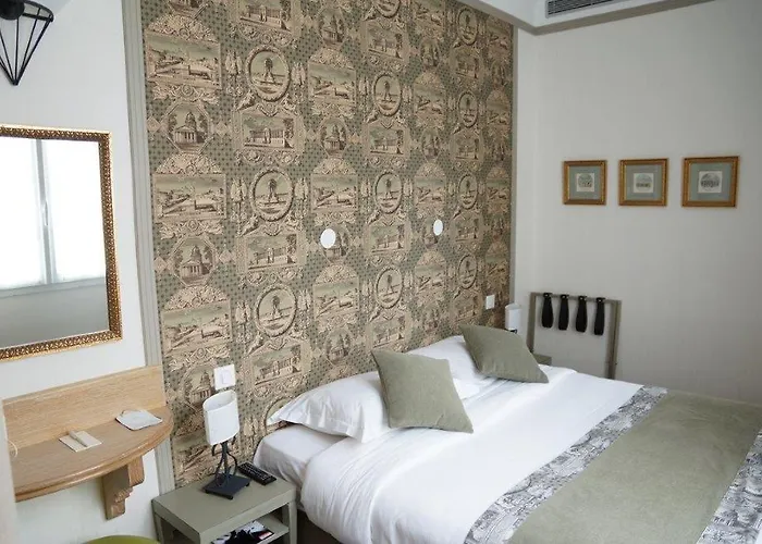 ريسيدونس فوش 4* باريس