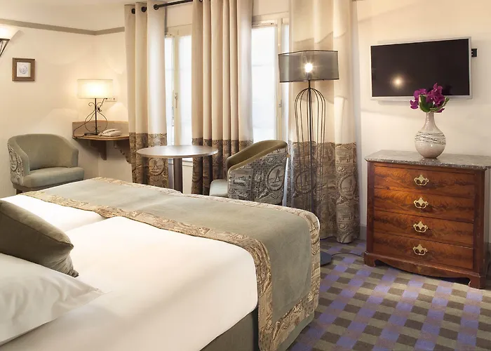 ريسيدونس فوش 4* باريس