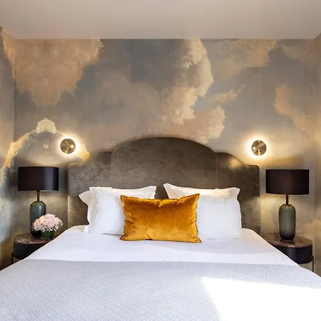 Foch Hotel Paris