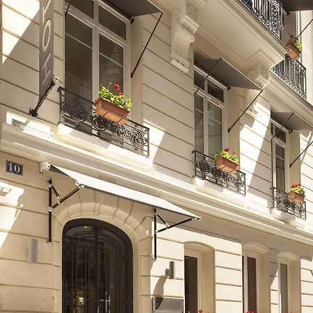 Hotel Foch 4*